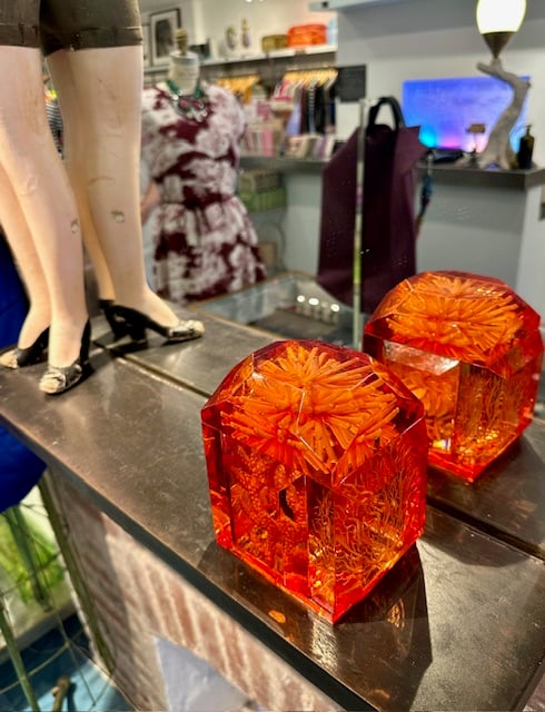 New Coral Box! The Classic Petite - Image 2 of 2