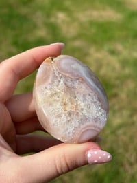 Image 6 of Pink Amethyst Palmstone