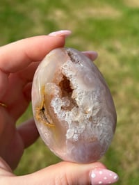 Image 7 of Pink Amethyst Palmstone