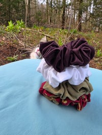 Image 2 of Pure Flax Linen Scrunchy Set- Every Herb & Seed