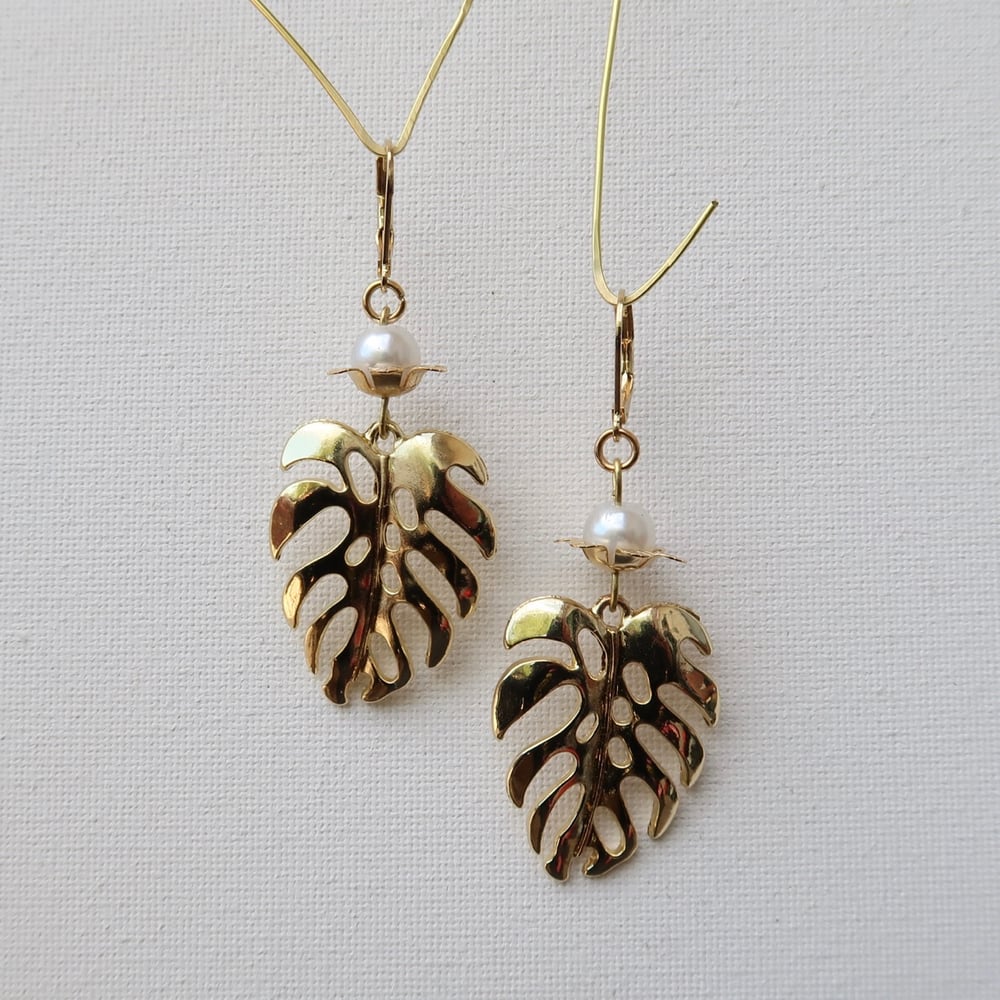 Image of Pearl Leaf Drop Earrings in Gold