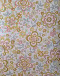 1960s Vintage Crown Wallpaper Rolls -  Groovy Pink Floral Flowers Hippie - (Sets of 2 & 3 Rolls) – detail view 3