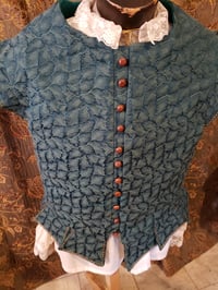 Image 1 of Short green leaf Doublet