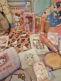 Image 5 of Reserved Juicy Couture The Key to Juicy Meets Hello Kitty Bundle 