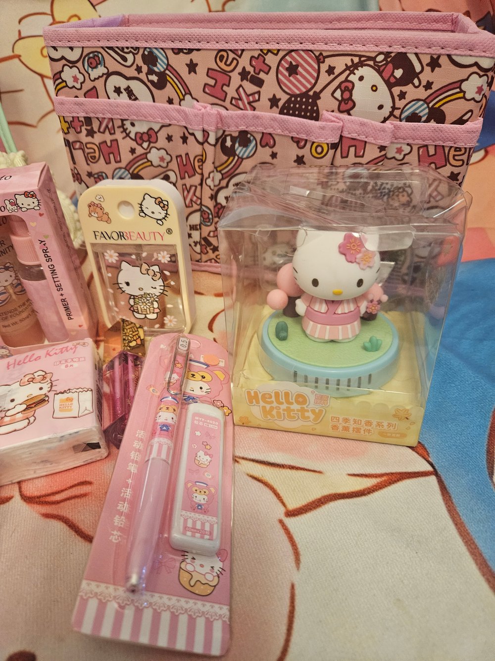 Image of Hello Kitty Pinky Clear Tote Bundle 