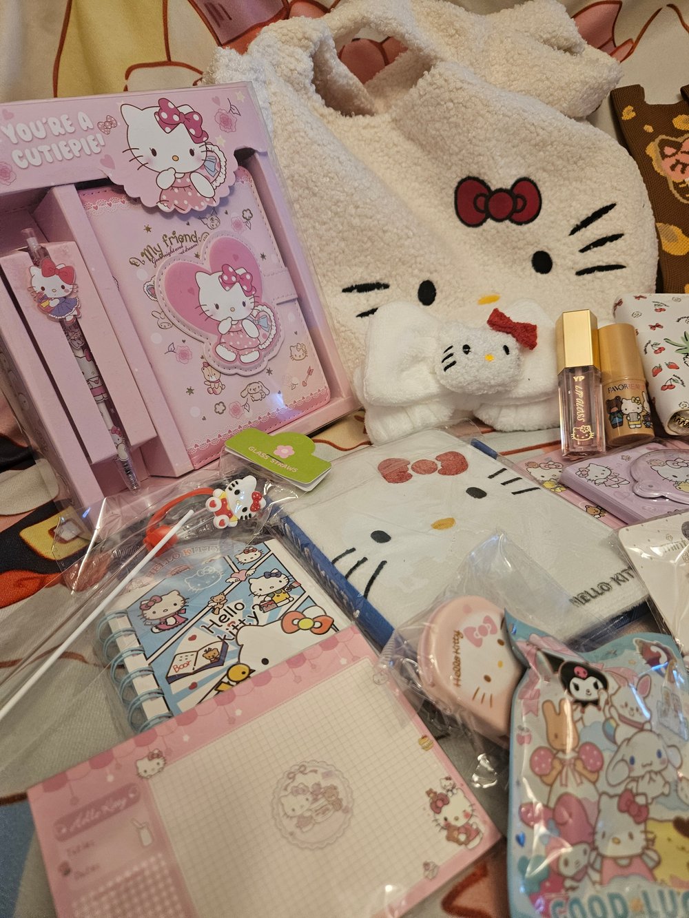 Image of Hello Kitty Red & White Shoulder Bag Bundle 