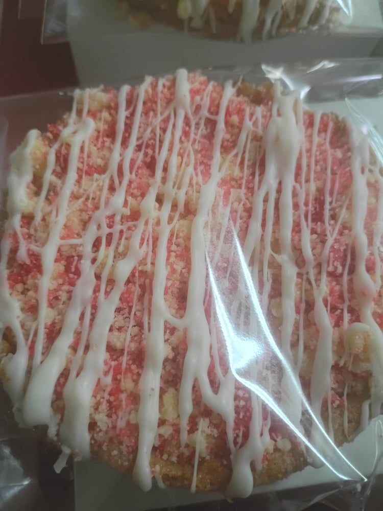 Image of Strawberry crunch cookie 
