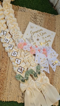 Image 5 of Pearl Lei & Cap Topper Bundle