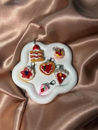 Image 1 of Bakery Charms: Kindle, Phone Claw Clip Charm with Tether