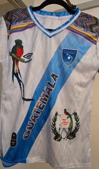 Image 1 of Hermosa playera
