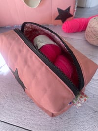 Image 5 of Luna-Trousse à projet taille S: Liberty et rose poudré