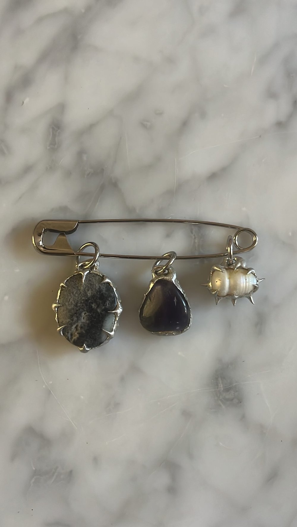 Image of BIG FANCY BROOCH 1.0