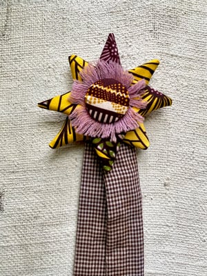 Image of rosette - no. 06