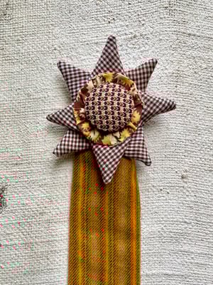 Image of rosette - no. 07