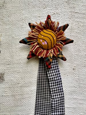 Image of rosette - no. 09