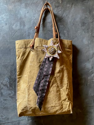 Image of rosette - no. 10