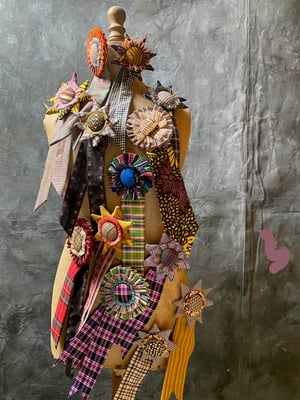 Image of rosette - no. 10