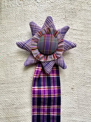 Image of rosette - no. 11