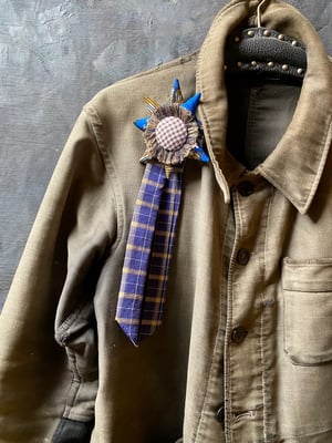 Image of rosette - no. 13