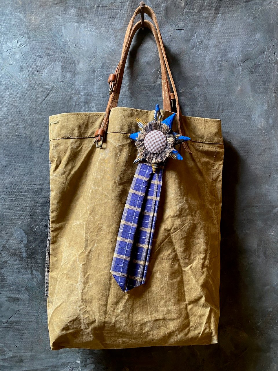 Image of rosette - no. 13