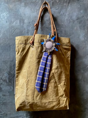 Image of rosette - no. 13