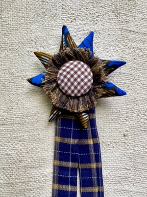 Image of rosette - no. 13