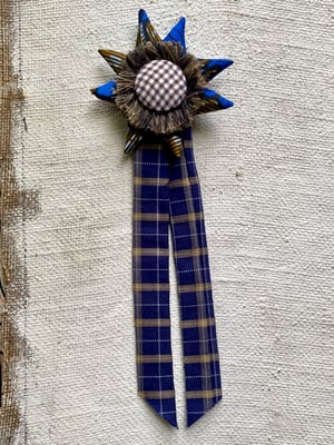 Image of rosette - no. 13