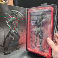 Image 2 of ALIEN XENOMORPH XX121 ROMULUS ULTIMATE NECA FIGURE
