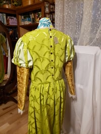 Image 2 of Green and gold Ren