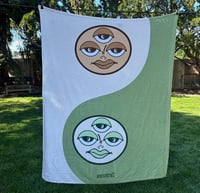 YIN YANG BLANKET
