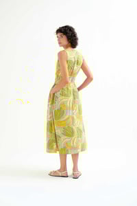 Image 2 of Vestido midi estampado Guineo