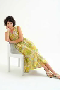 Image 4 of Vestido midi estampado Guineo