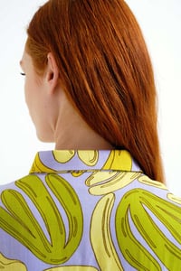 Image 1 of Camisa con estampado con estampado Guineo