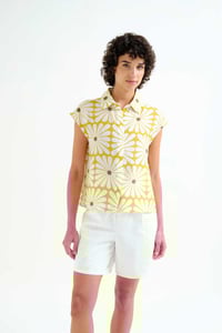 Image 1 of  Camisa con estampado Olive