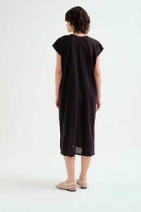 Image 3 of Kaftán largo negro con crudo