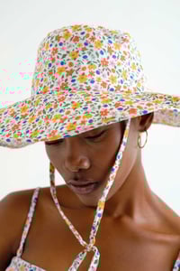 Image 3 of Sombrero con estampado lily small