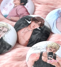 Image 4 of SKZ - PEARLESCENT PIN