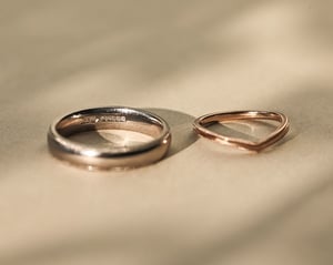 Image of 18ct white gold, 4mm milled edge ring