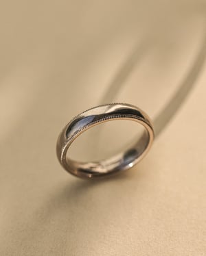 Image of 18ct white gold, 4mm milled edge ring