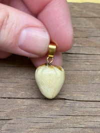 Image 3 of White Rose Drift Necklace