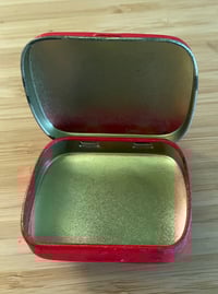 Image 2 of Vintage Tiny Coca-cola Tin