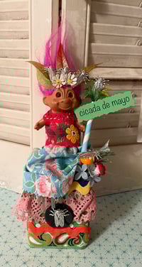 Cicada de Mayo! Vintage Troll Celebrates Cicada Emergemce