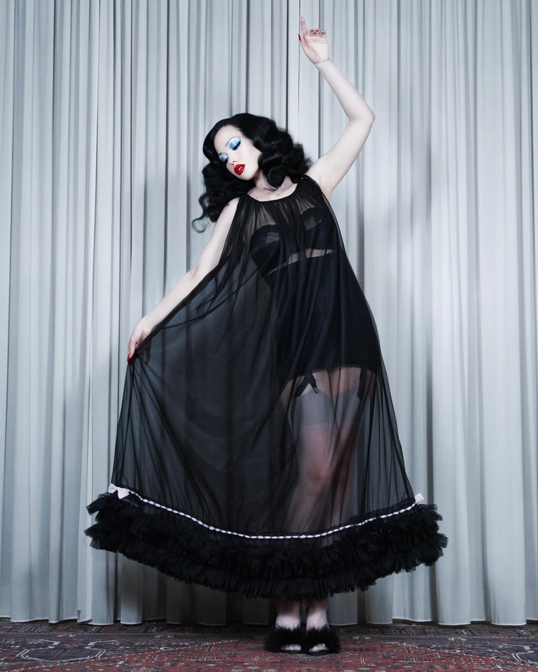 Full-Length Baby Doll nightie & robe set: Black Image 5