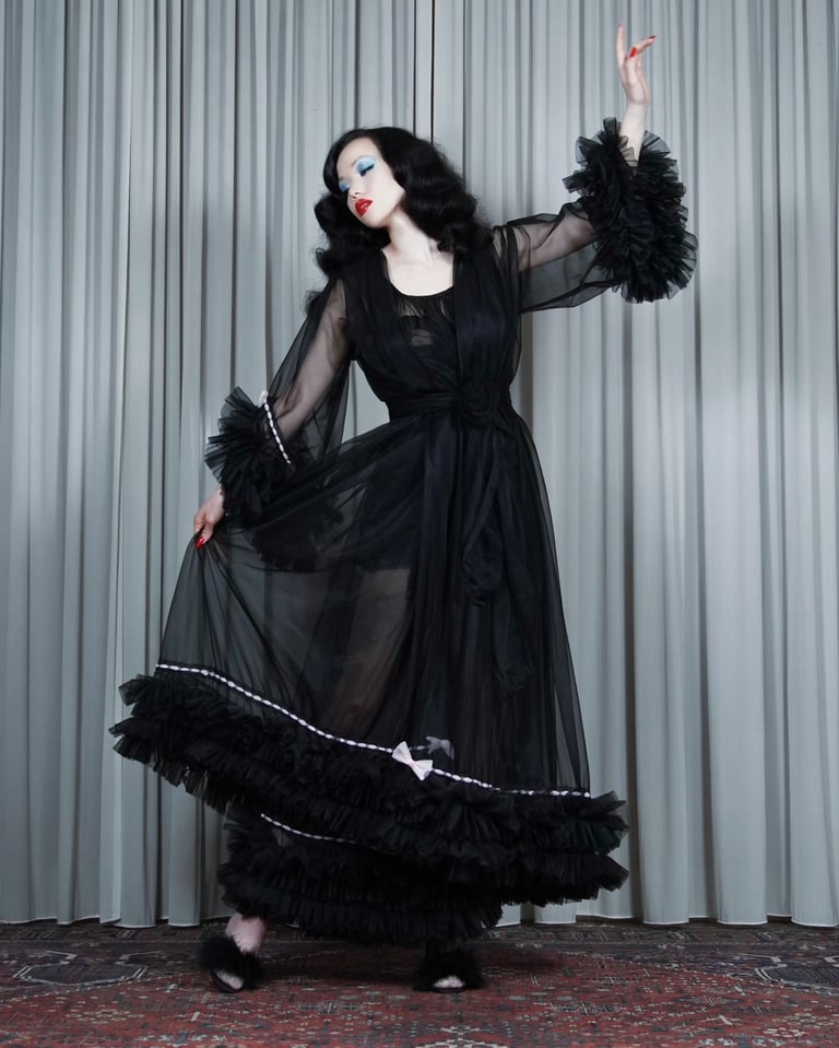 Full-Length Baby Doll nightie & robe set: Black Image 3