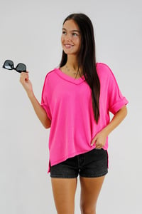 Easy Day Raised Rib Hi Low V Neck Top