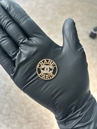 1x C.c. Gold Diamanté round metal charm.