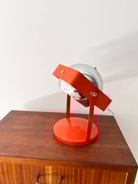 Image 3 of LÁMPARA DE MESITA EYEBALL, AÑOS 70