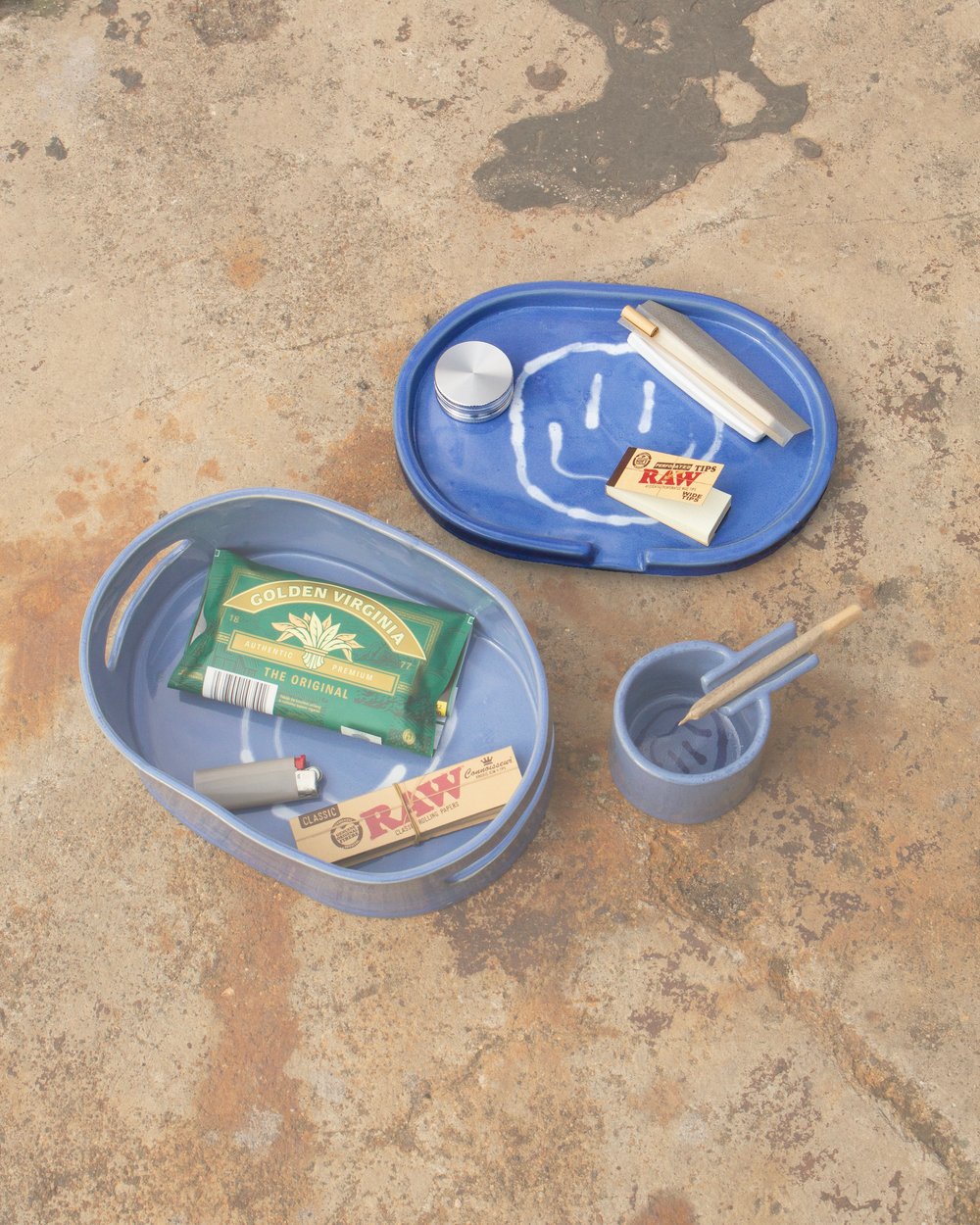 Image of Smiley oval rolling tray