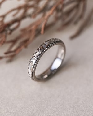 Image of 18ct White gold, 4mm Floral and milled edge engraved ring