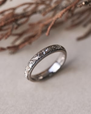Image of 18ct White gold, 4mm Floral and milled edge engraved ring